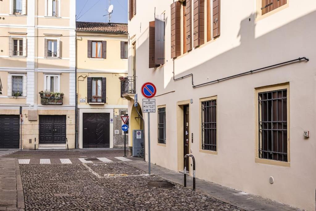 Enjoy Home - Studio Vicino Al Teatro Verdi Padova Exterior photo